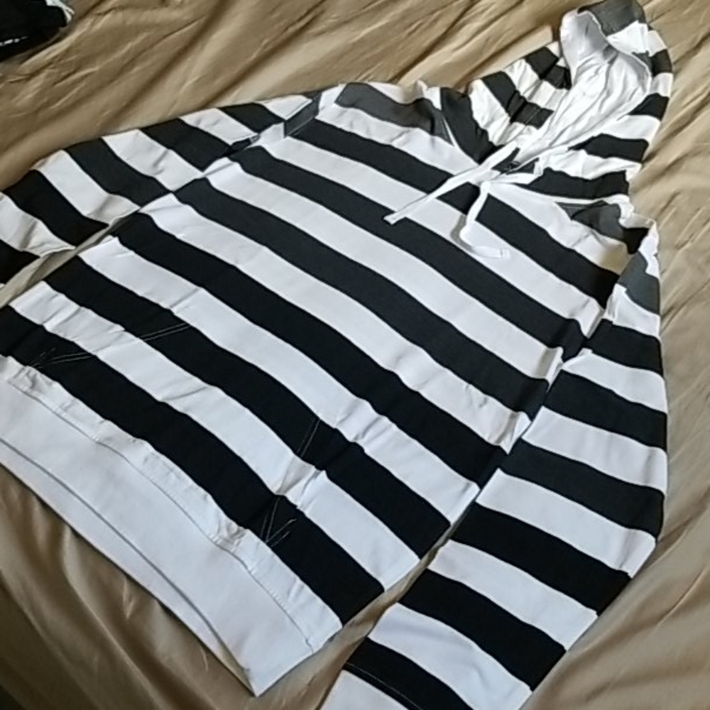 Men's Hooded Light Long Sleeve Shirt